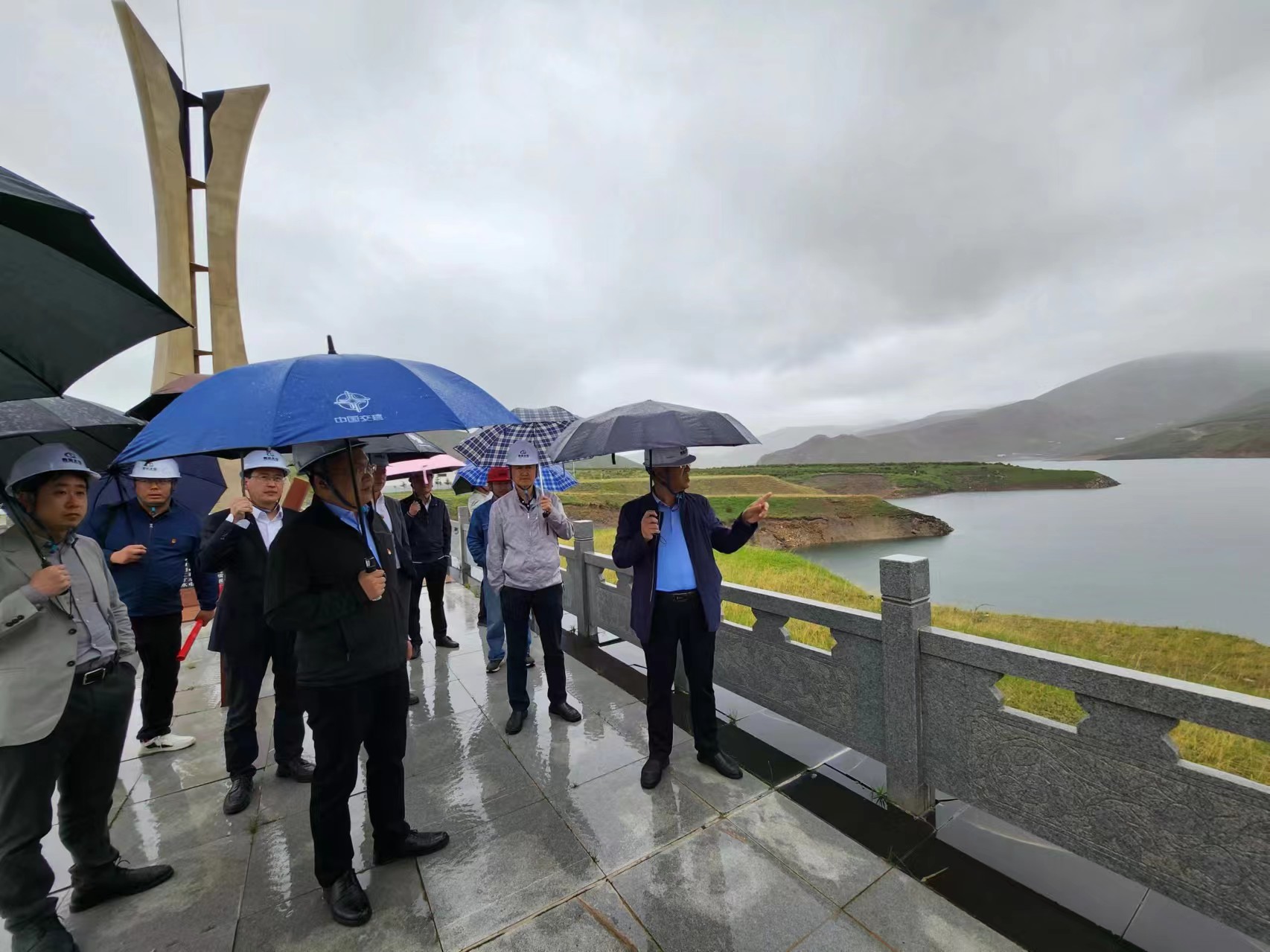 機(jī)關(guān)黨支部與中交集團(tuán)青?？偛柯?lián)合支部開(kāi)展聯(lián)學(xué)聯(lián)建主題黨日